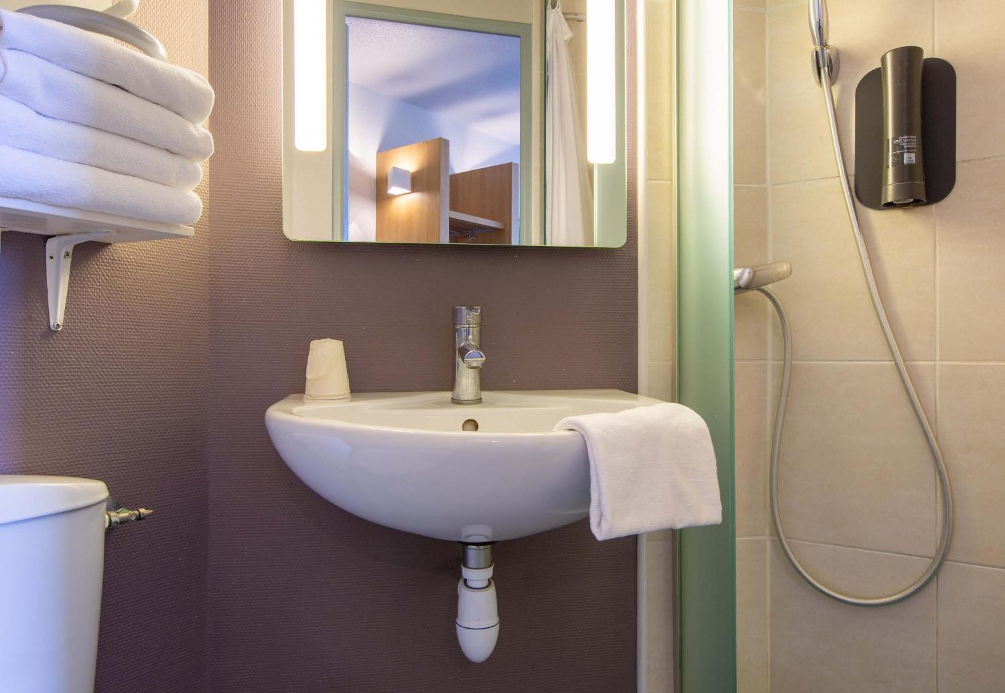 B&B Hotel Chateauroux Déols Екстериор снимка