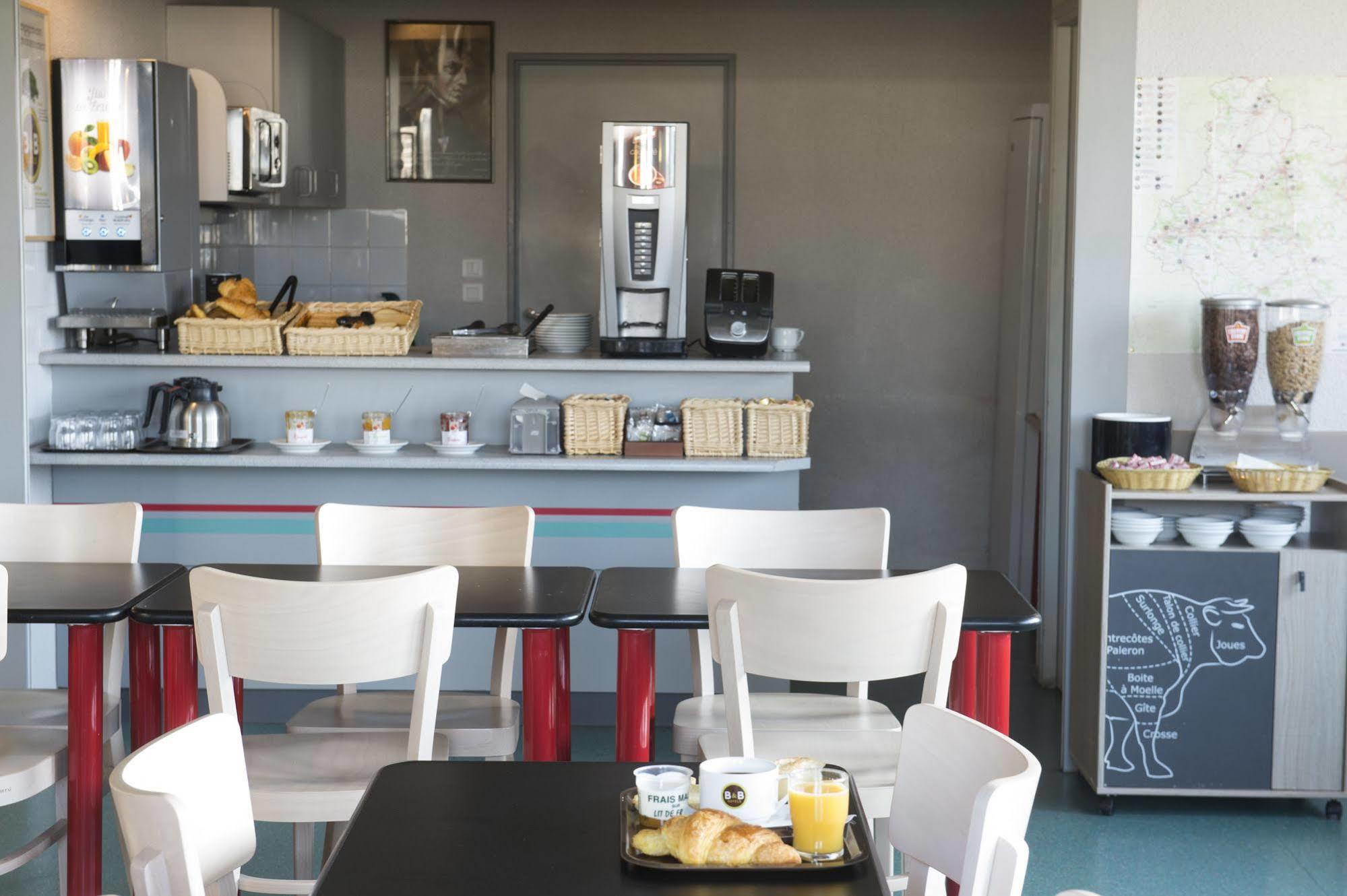B&B Hotel Chateauroux Déols Екстериор снимка